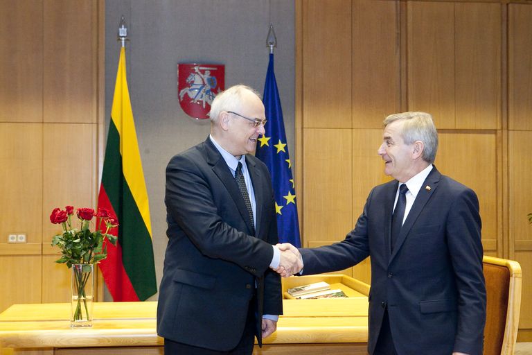 Seimo Pirmininko Viktoro Pranckiečio susitikimas su Lenkijos Respublikos ambasadoriumi Lietuvoje Jaroslavu Čubinsku (Jaroslaw Czubinski) 