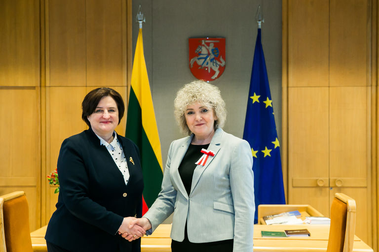 Seimo Pirmininkė Loreta Graužinienė priėmė Lenkijos Respublikos Senato Pirmininko pavaduotoją Mariją Koc (Maria Koc) ir delegaciją. Seimo kanceliarijos (aut. O. Posaškova) nuotr.