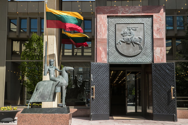 Pasveikinti Lietuvą Valstybės dienos proga atvyksta užsienio svečiai (pranešimas žiniasklaidai, 2018-07-05)